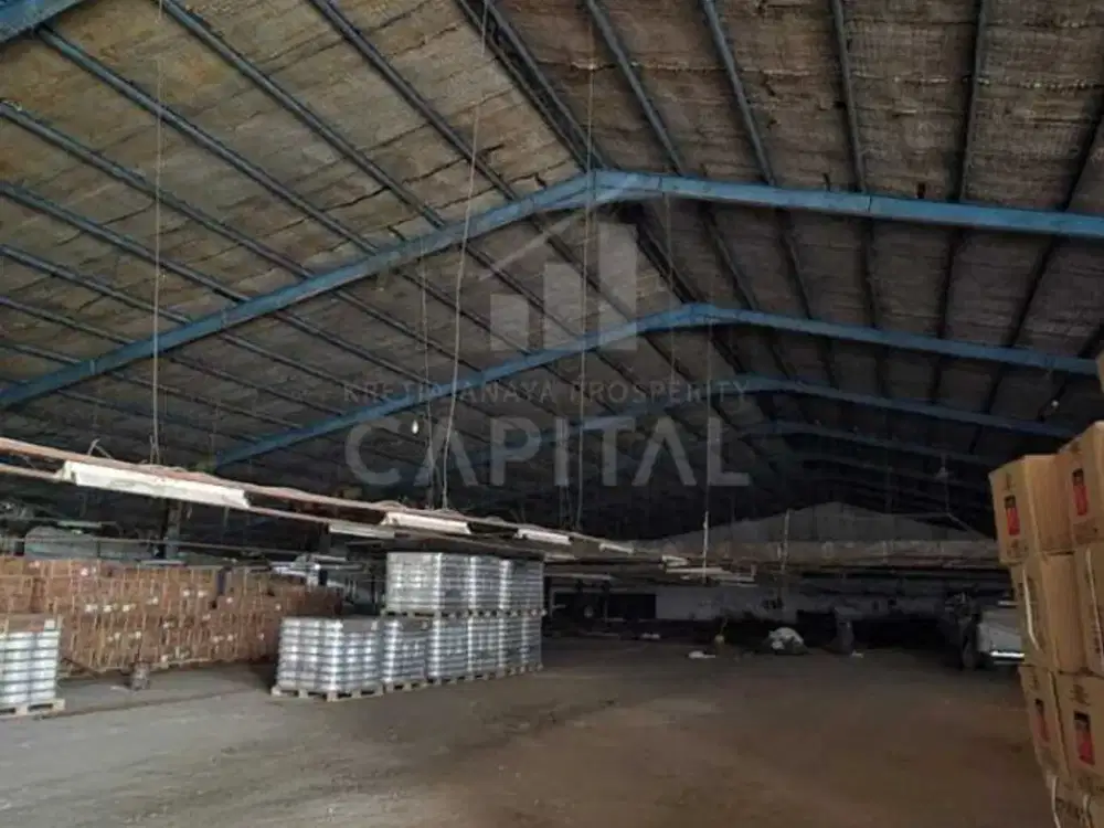 GUDANG BISA UNTUK PRODUKSI DENGAN PARKIRAN LUAS DI CIBALIGO