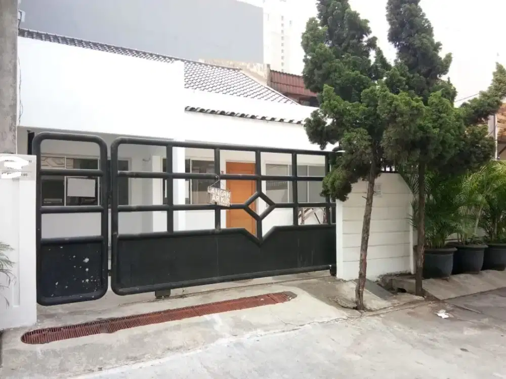 Rumah Bagus Siap Huni Di Tanjung Duren Jakarta Barat Luas 8x21 Ada AC 3 Unit