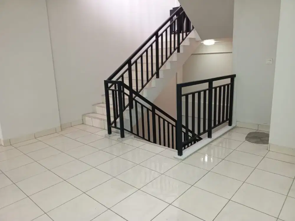 Disewakan Ruko Emerald Summarecon Bekasi