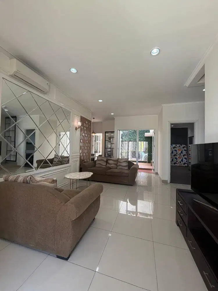 Dijual Rumah Keren Furnished di Summarecon Bandung