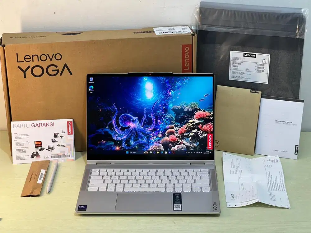 Lenovo Yoga 7i 2-in-1 Ultra 7-258V RAM 32 GB SSD 1 TB TouchScreen