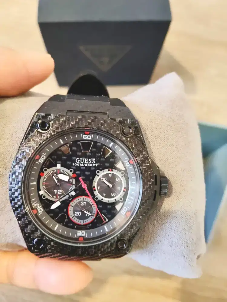 Jam Tangan GUESS Ori Carbon Fiber Dial 100M Sport Watch Pria Like New