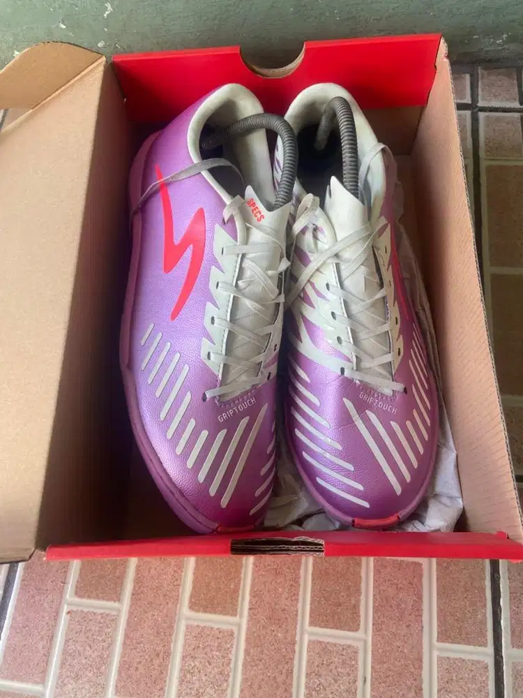 sepatu futsal specs