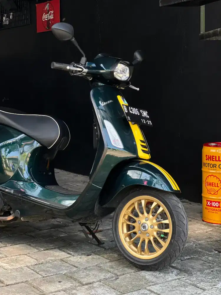 Vespa Sprint 2020 Racing Sixties Rare KM 5rb