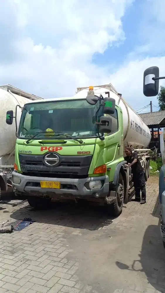 Hino FL 260 jw 2017 Hiblow 35 ton