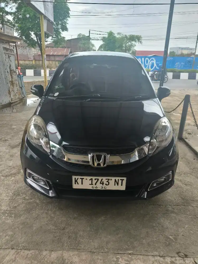 ISTIMEWA MOBILIO E CVT 2015