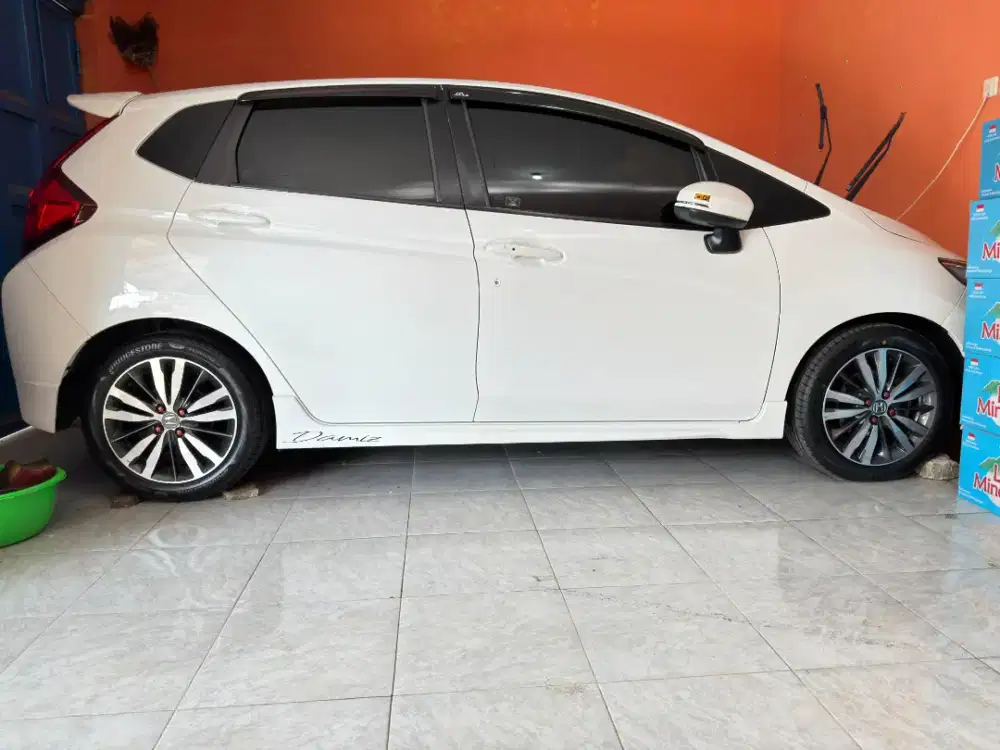 Dijual Honda Jazz RS manual tahun 2016