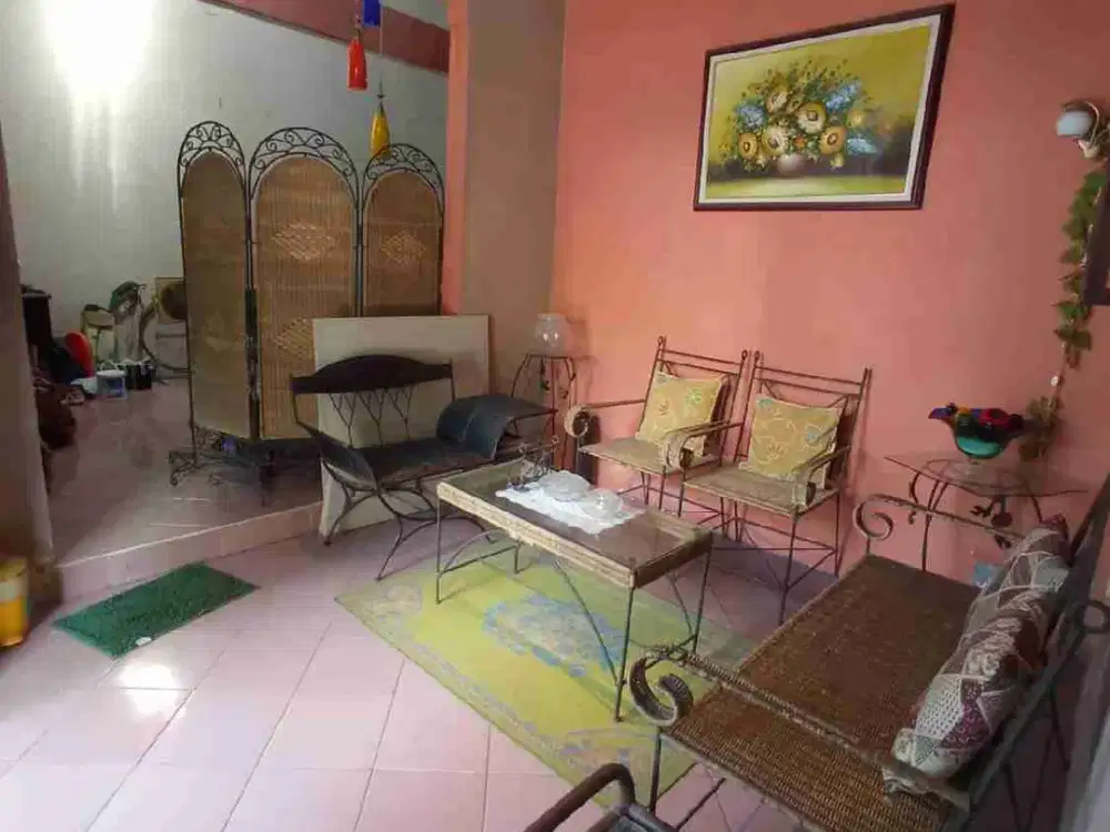 Rumah Full Furnished 2Lt Perabot Lengkap Dekat Bsb City