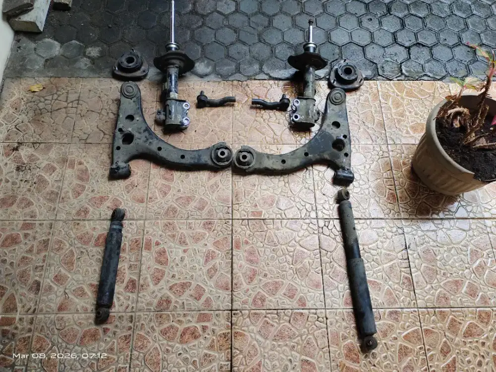 Jual kaki-kaki bekas dari Daihatsu Xenia manual