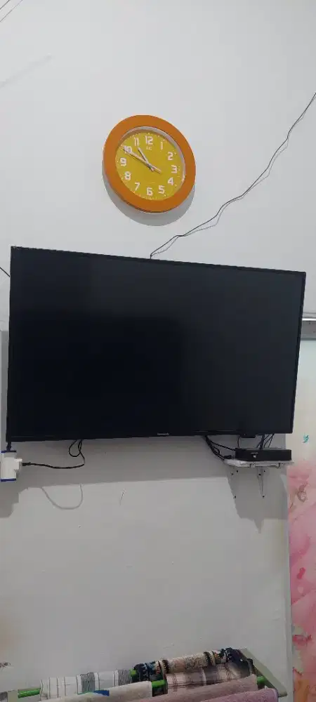 Televisi LED Panasonic