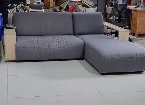 Sofa celini studio sectional warna abu