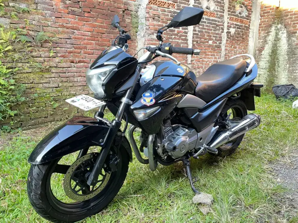 Suzuki Inazuma 250 Th. 2012 Istimewa
