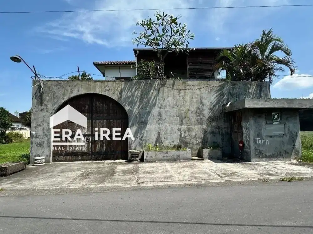 DIJUAL RUMAH MEWAH FULL FURNISHED DEKAT GEDUNG GRAHA SABA SOLO UTARA