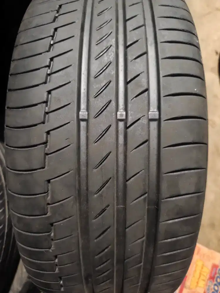 Continental 245 45 R19