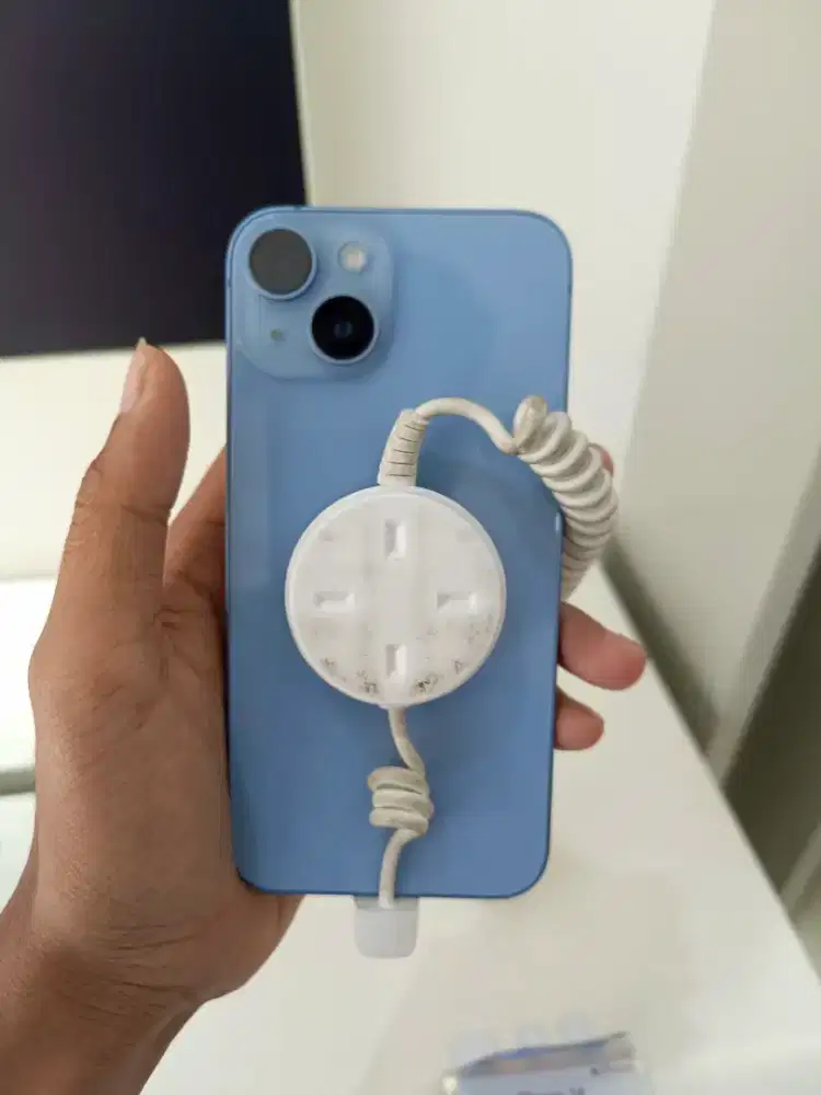 iPhone 14 basic Tanpa Dp