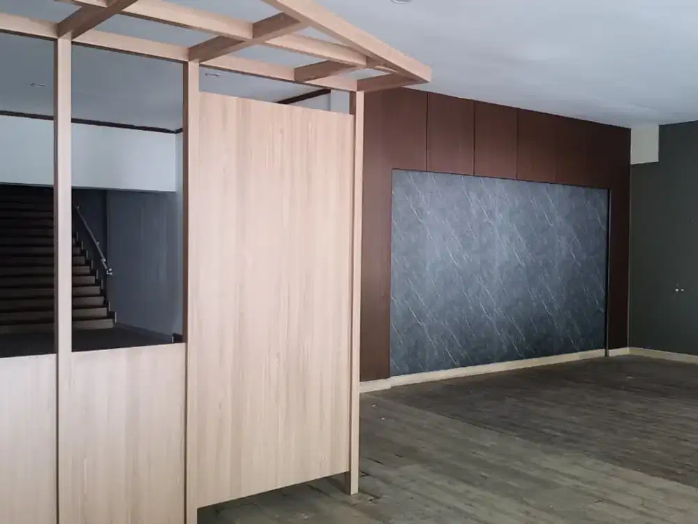 RUANG USAHA LUAS STRATEGIS LOKASI RAMAI SIAP PAKAI DI MAINROAD DAGO BANDUNG