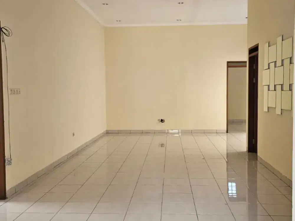 RUMAH BAGUS MINIMALIS MODERN STRATEGIS DEKAT TOL, SEKOLAH, PASAR SEGAR SIAP HUNI DI BATUNUNGGAL BANDUNG