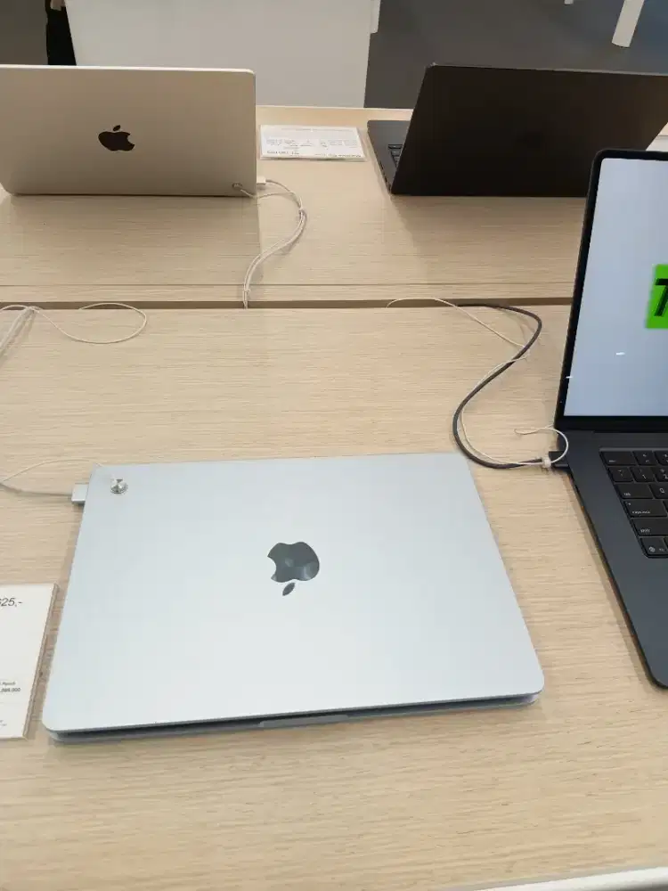 MacBook Air M2 bisa kredit 
Tanpa DP Tanpa biaya admin