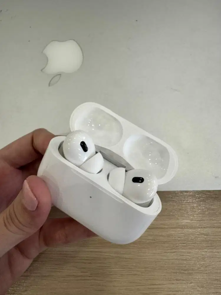 Apple AirPods Pro (generasi ke-2) dengan USB-C
