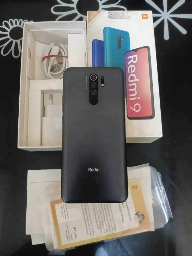 Redmi 9 Warna grey Ram 3/32 MULUS