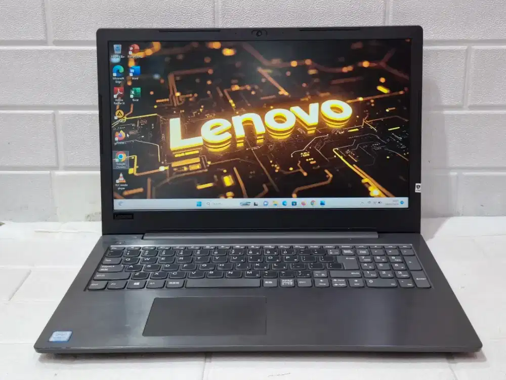 Laptop LENOVO V330-15IKB/ Intel Core i3-8130U CPU ram 4GB SSD 128GB