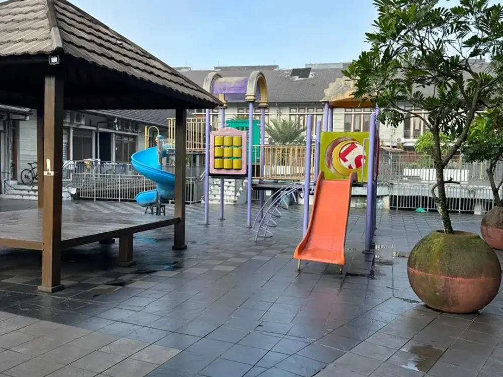 RUMAH IDAMAN MINIMALIS MODERN 3 LANTAI SEMI FURNISHED SIAP HUNI DEKAT TOL DI ISTANA PASTEUR REGENCY BANDUNG