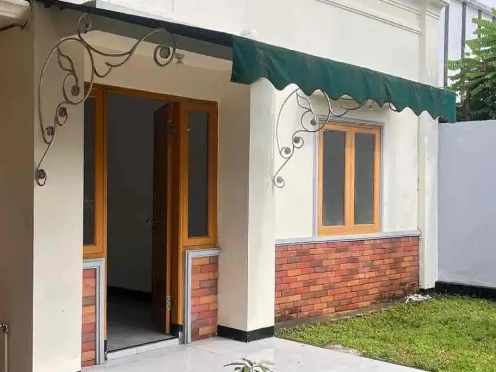 Rumah Luas 1 lantai di lokasi strategis Graha Raya Bintaro