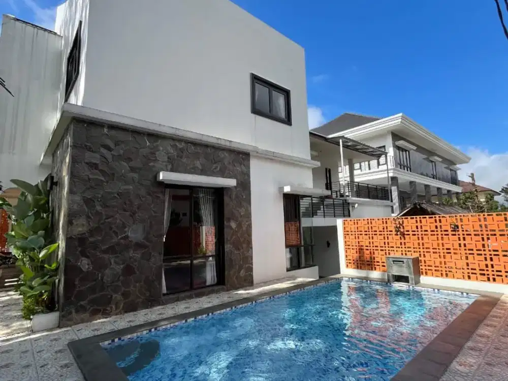 Jual Villa LUAS plus Private Pool harga MURAH di Villa Istana Bunga Cisarua Lembang Bandung