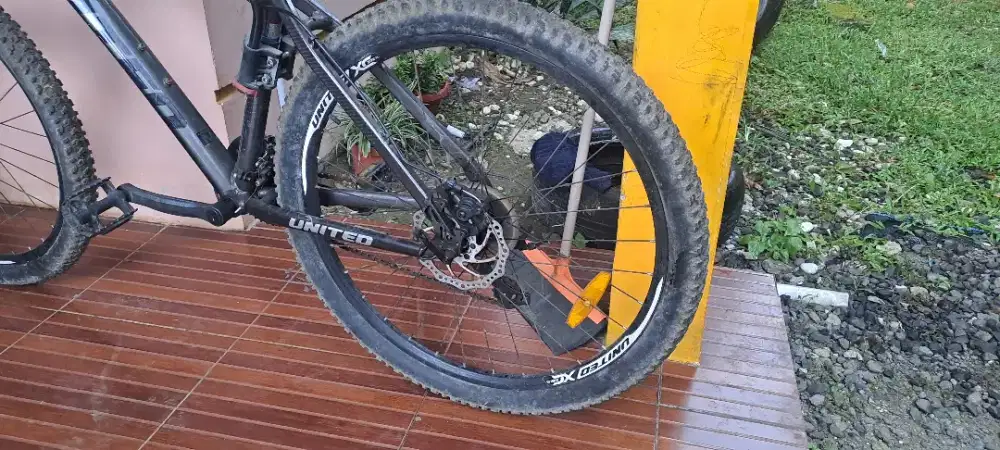 MTB united bekas