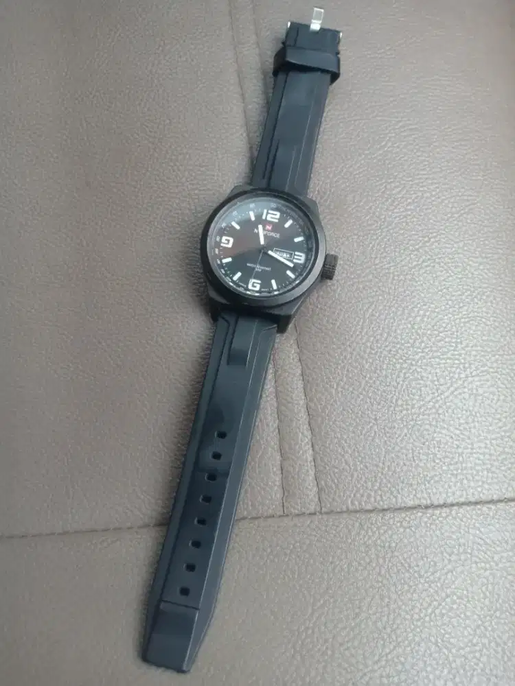 Jual azha jam NaviForce msh bagus