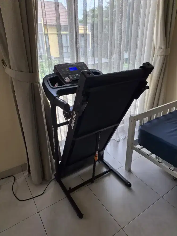 Dijual Treadmill Murah merek Jezfit ID 002 NEGO