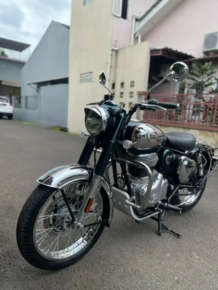 New Classic 350 Emerald green 2026