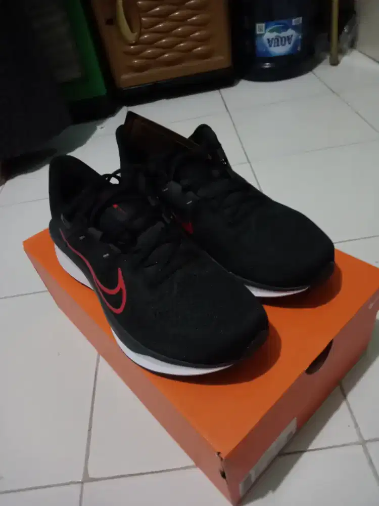 Sepatu runing smaa sepatu casual nike adidas size 44 dan 43