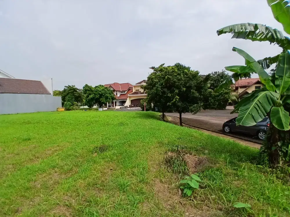 kavling tanah strategis di dalam kawasan perumahan Kemang Pratama Regency Bekasi.