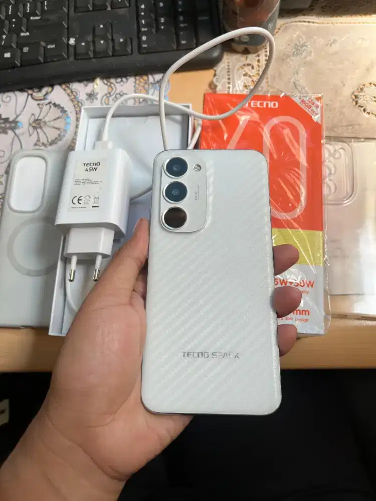 Tecno spark 40 pro plus