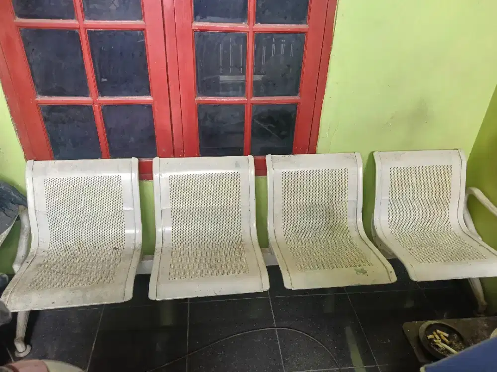 Kursi tunggu besi stainless dan kursi besi