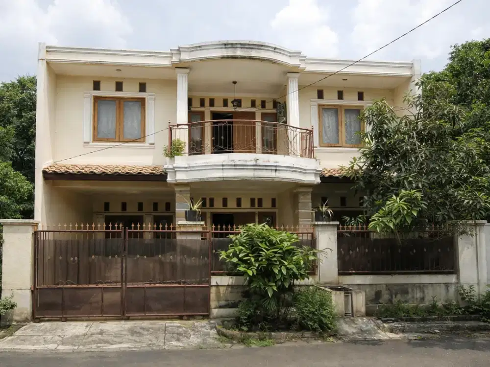 Rumah 2 lantai di Perum Bukit Indah Serua Ciputat