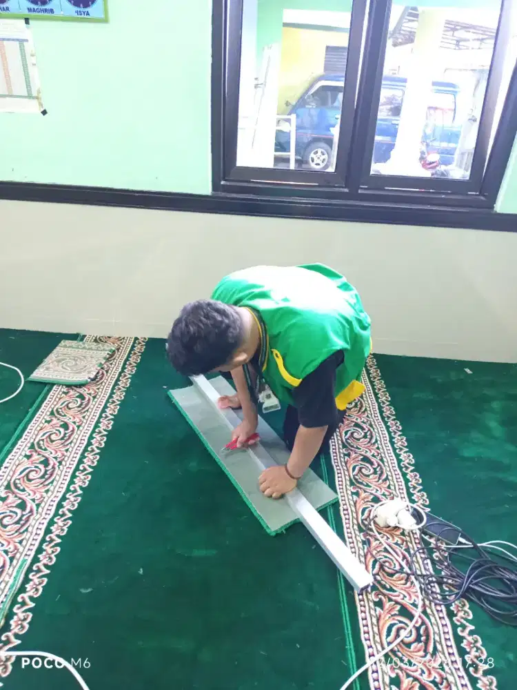 Karpet Masjid Roll Murah Solo – Tebal & Elegan