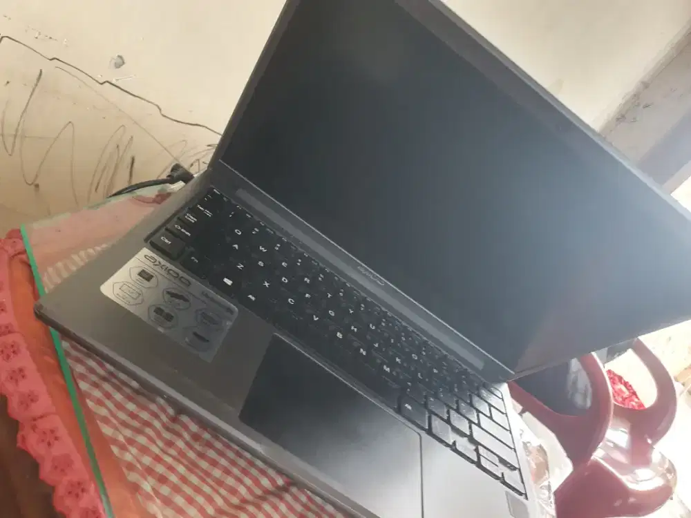 LAPTOP MURAH DENGAN TAMPILAN MENARIK