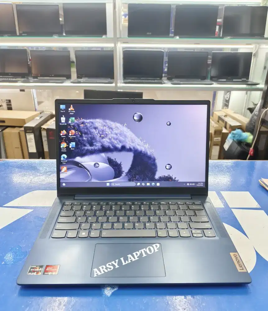 Lenovo Ideapad slim 3 amd ryzen 3 7320u