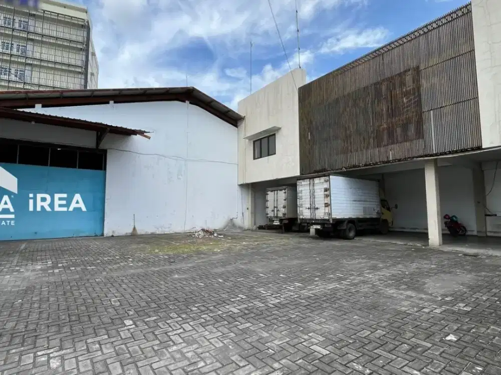 GUDANG BESAR DIJUAL DI SOLO JEBRES DEKAT LAWANG DJOENJING, RING ROAD MOJOSONGO