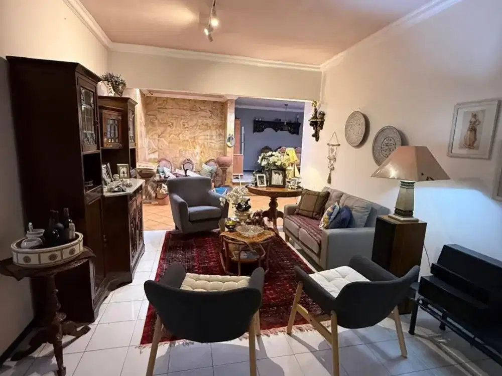 Rumah Klampis Anom / WISMA MUKTI* _ROW JALAN 3 Mobil_