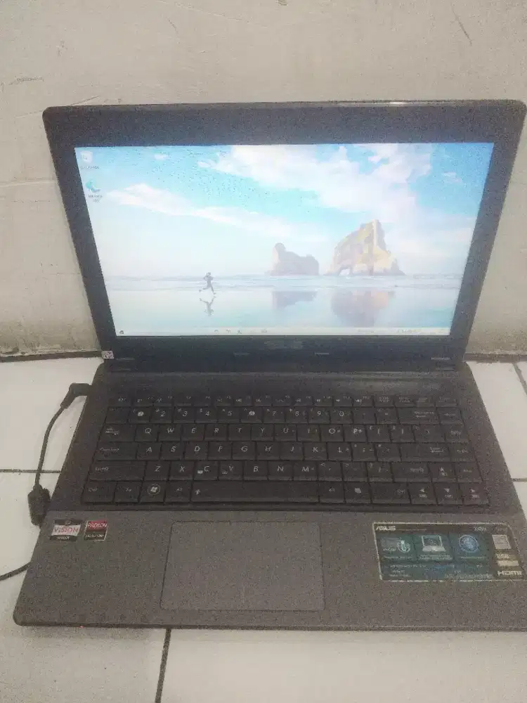 jual ASUS X45U AmdE-350 2gb/500gb GEFORCE GT 630M