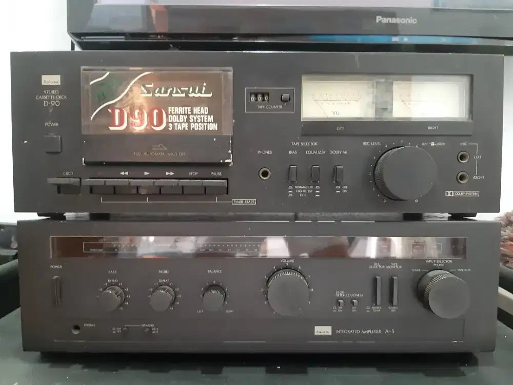 Tape DECK merk SANSUI plus perangkatnya bagi yg suka VINTAGE