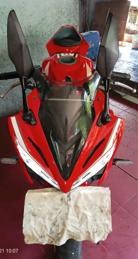 Honda CBR150R tahun 2016