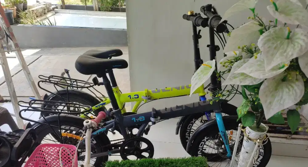 Dijual cepat 2 sepeda lipat genio lunox uk. 20 inch