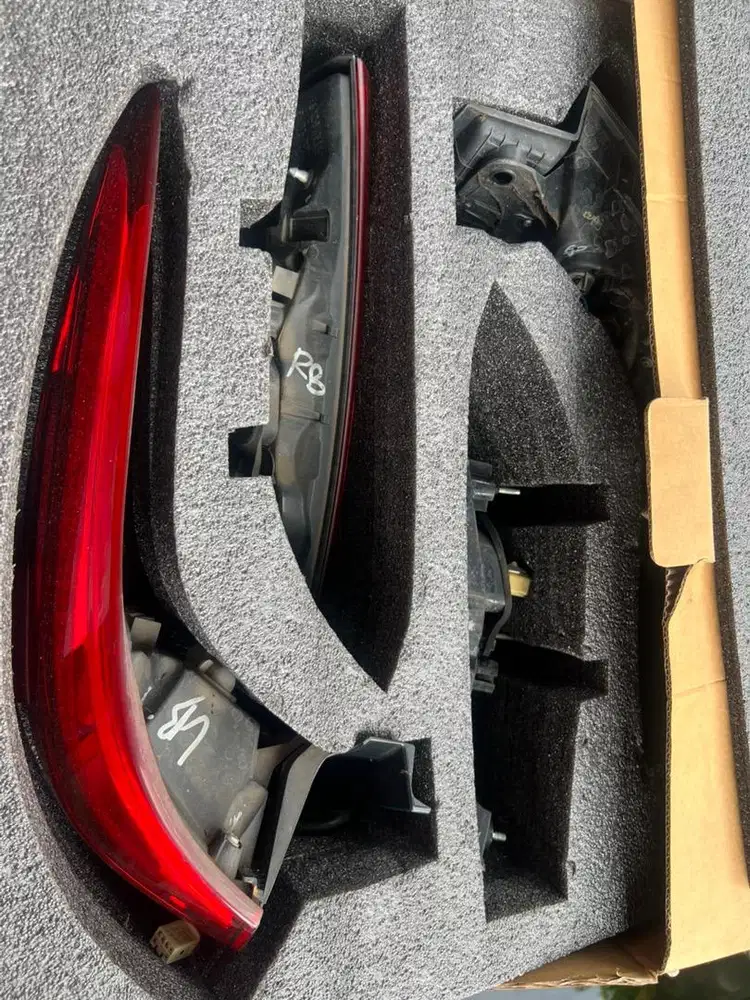 Stoplamp Fortuner VRZ 2017 ORIGINAL copotan 1 set 4 pcs -Kondisi Mulus