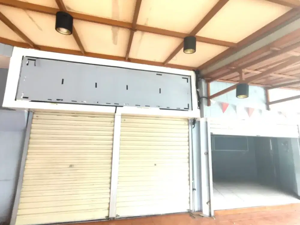 Ruko di Rawamangun hadap jalan raya luas 495m Pulogadung Jakarta Timur