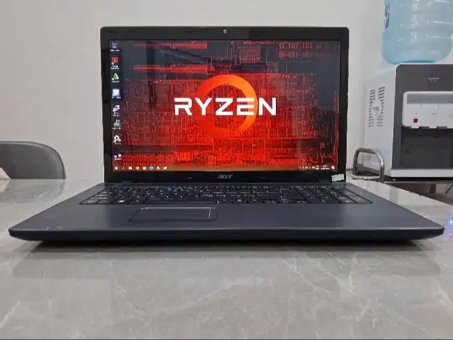 Laptop LUAS 17in Ram 8GB SSD ReadyUP BerVGA AMD Mulus BeGaransi