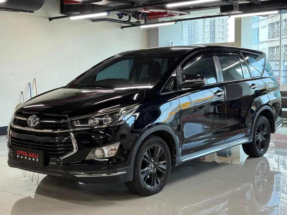 [LOW KM] INNOVA VENTURER 2019 Diesel